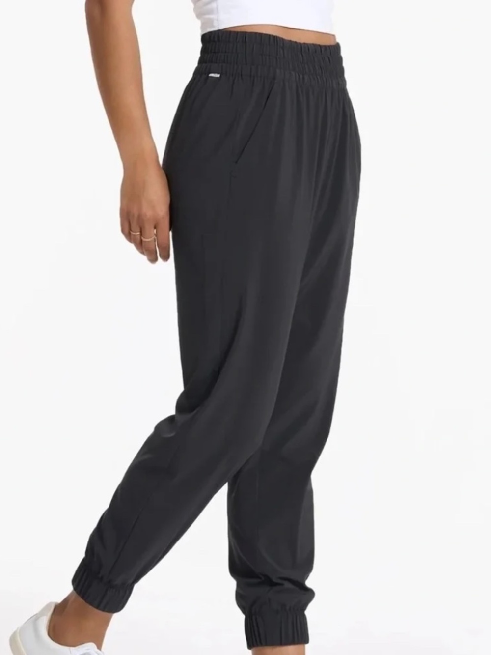 Vuori Villa Jogger Womens Performance Stretch Pants in Black - Size XS